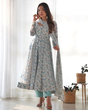 Load image into Gallery viewer, SHEEN BLUE FLORAL PRINT SUIT SET
