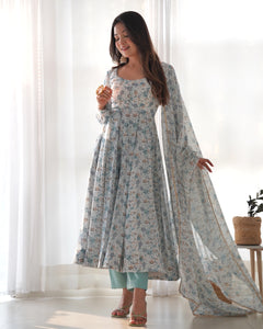 SHEEN BLUE FLORAL PRINT SUIT SET