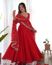 Load image into Gallery viewer, SHARON ANARKALI DUPATTA SET
