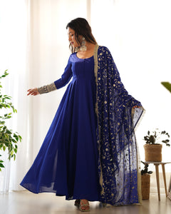 PRANAVI ANARKALI DUPATTA SET