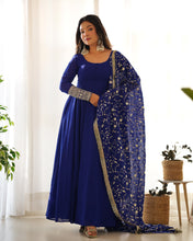 Load image into Gallery viewer, PRANAVI ANARKALI DUPATTA SET
