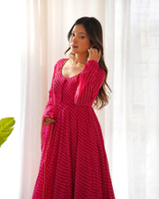 Load image into Gallery viewer, PINK LAHERIYA ANARKALI DUPPTA SET
