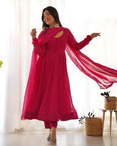 PINK LAHERIYA ANARKALI DUPPTA SET