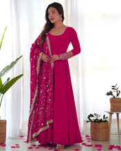 Load image into Gallery viewer, CELTI ANARKALI DUPATTA SET
