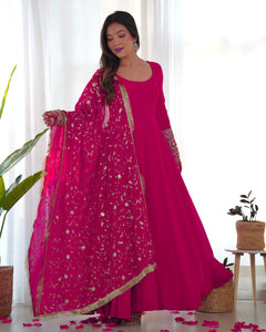 CELTI ANARKALI DUPATTA SET