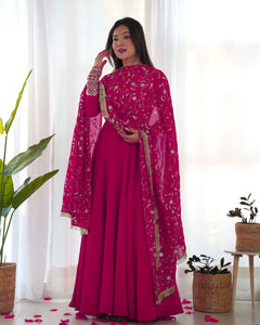 CELTI ANARKALI DUPATTA SET