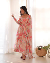 Load image into Gallery viewer, BAHARA PEACH GEORGETTE SUIT SET
