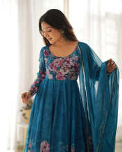 Load image into Gallery viewer, RAMA FLORAL 3D ANARKALI
