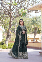 Load image into Gallery viewer, AISHA GREEN LEHENGA CHOLI SET
