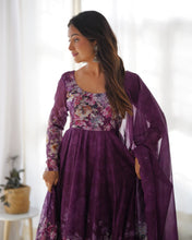 Load image into Gallery viewer, WINE FLORAL 3D ANARKALI
